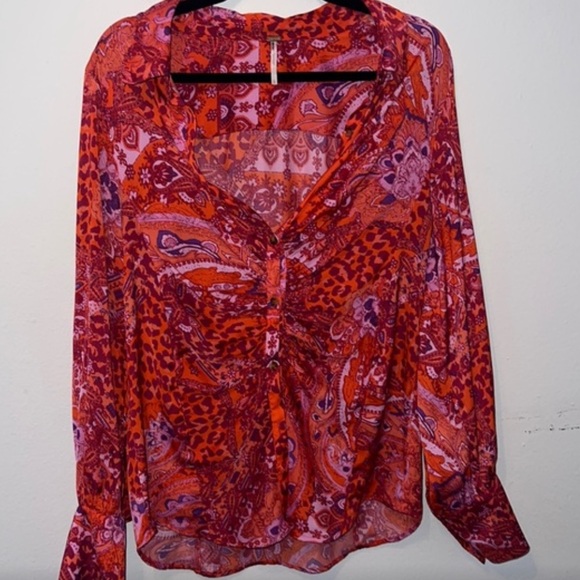 FP Satin soft polyester Top in bright maroon pink and orange. - Picture 3 of 8